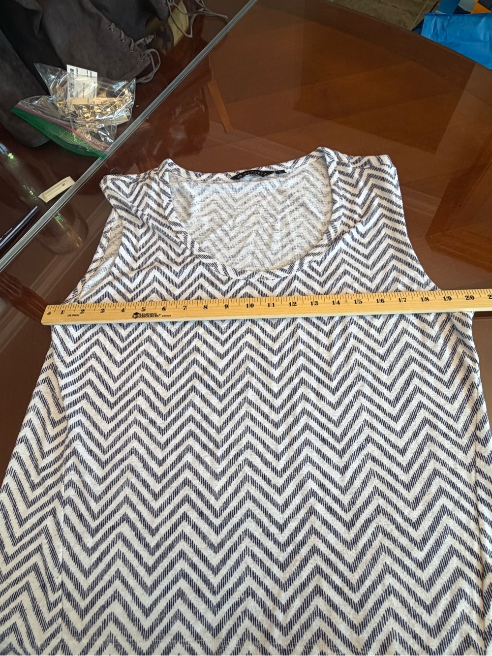 Athleta Navy Chevron Cap-Sleeve Knit Tank - Picture 4 of 7